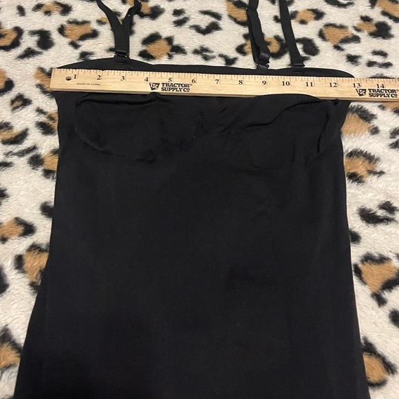 FIT figure improving technology compression Shapewear - Picture 4 of 5